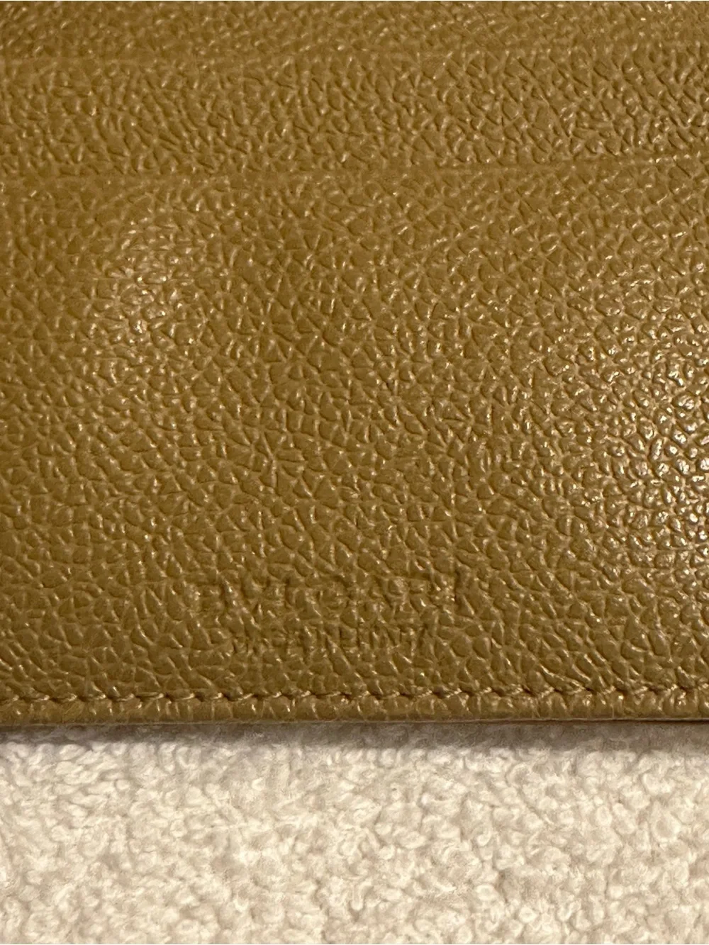BVLGARI White Leather Card Holder Wallet Full Set Box Authentic Unisex